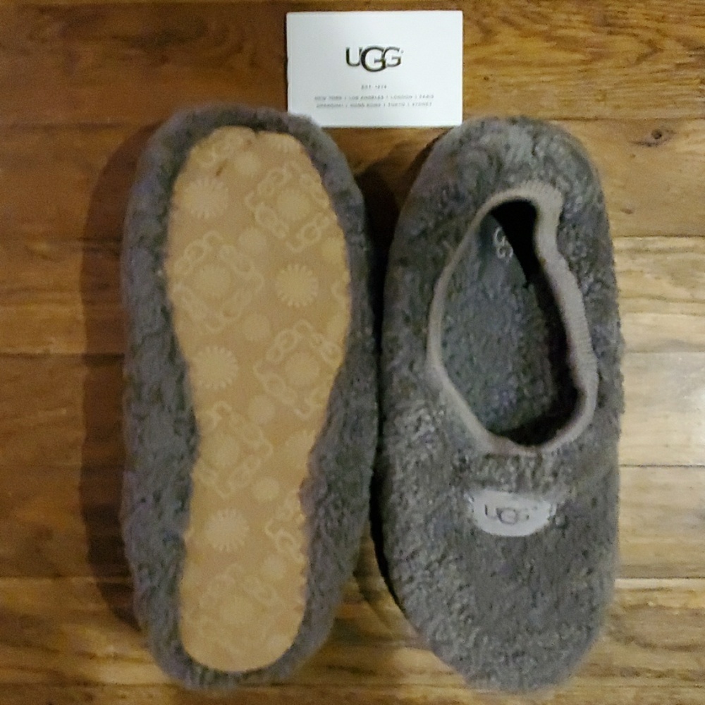 UGG  BNWOT  BIRCHES House Slippers